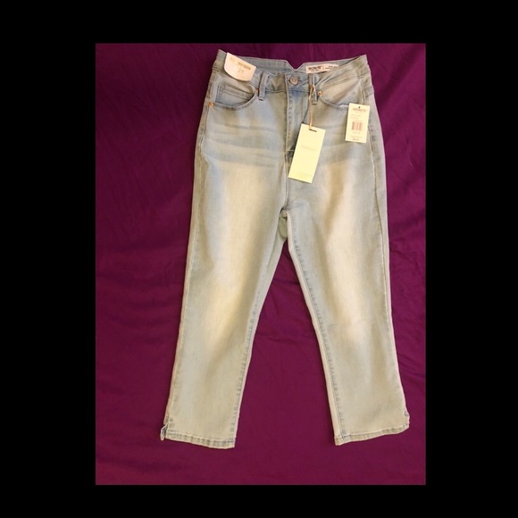 New Pair of Secrets Jeans - Light Wash High Crop - Picture 6 of 6
